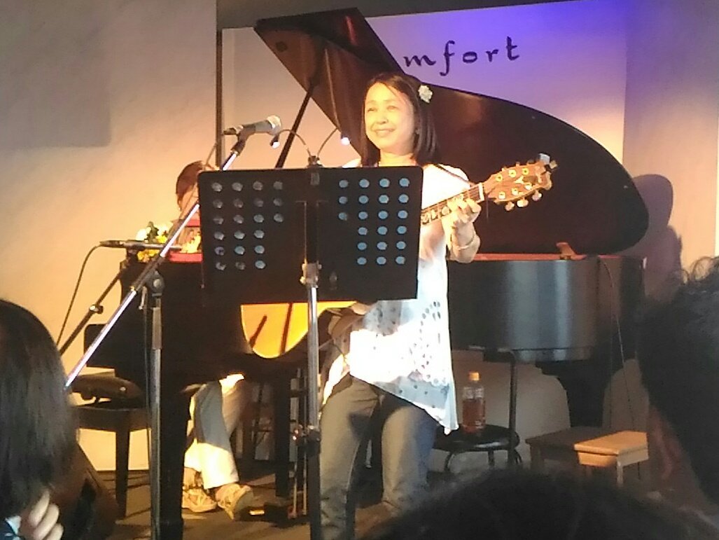 Take タケ 岡崎律子さんが所属していた エレナー のライブを観に四谷天窓 Comfortへ行って来ました メンバーの堤真耶さんのソロから始まり 岡崎さんの秘蔵音源 エレナーのオリジナル曲 岡崎さんの未発表曲も 昭和歌謡やppmのカバー まさかの Take タケ 岡崎律子さんが所属していた エレナー のライブを観に四谷天窓 Comfortへ行って来ました メンバーの堤真耶さんのソロから始まり 岡崎さんの秘蔵音源 エレナーのオリジナル曲 岡崎さんの未発表曲も 昭和歌謡やppmのカバー まさかの