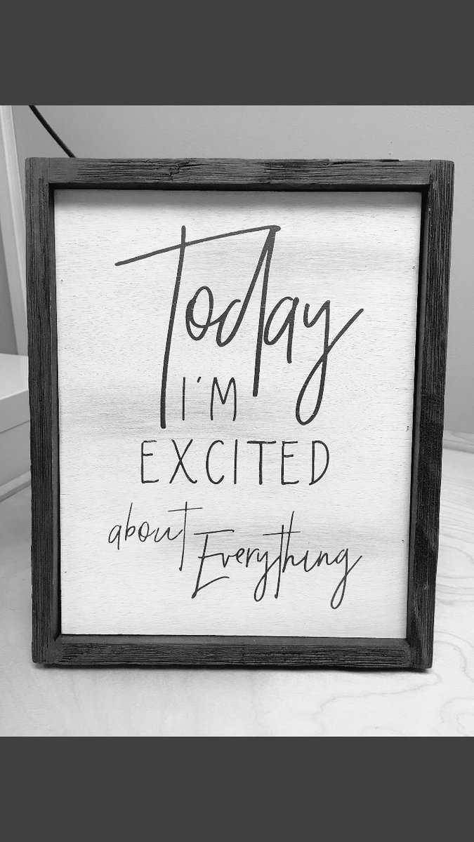 CVMonroeEagles's tweet photo. 1 more day! So excited to see you all tomorrow! Don't forget to tweet out your first day pics #monroefirstday #mes1718 #monroerocks https://t.co/DC4VV9RYeT