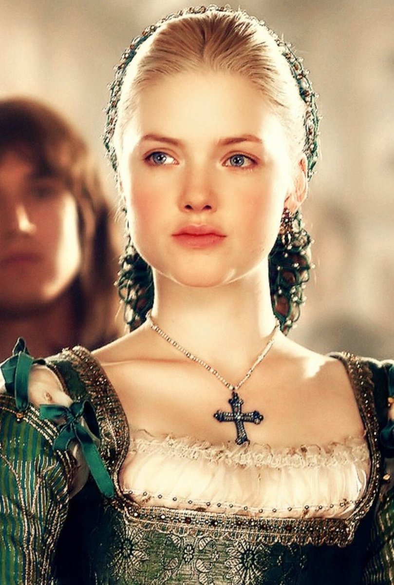 bitprpg's tweet photo. • Adaleene De Berkeley 
• 18 ans
• XVI siècle 
• Fille d'un noble
@LadyDeBerkeley https://t.co/LhfkHNcMrV