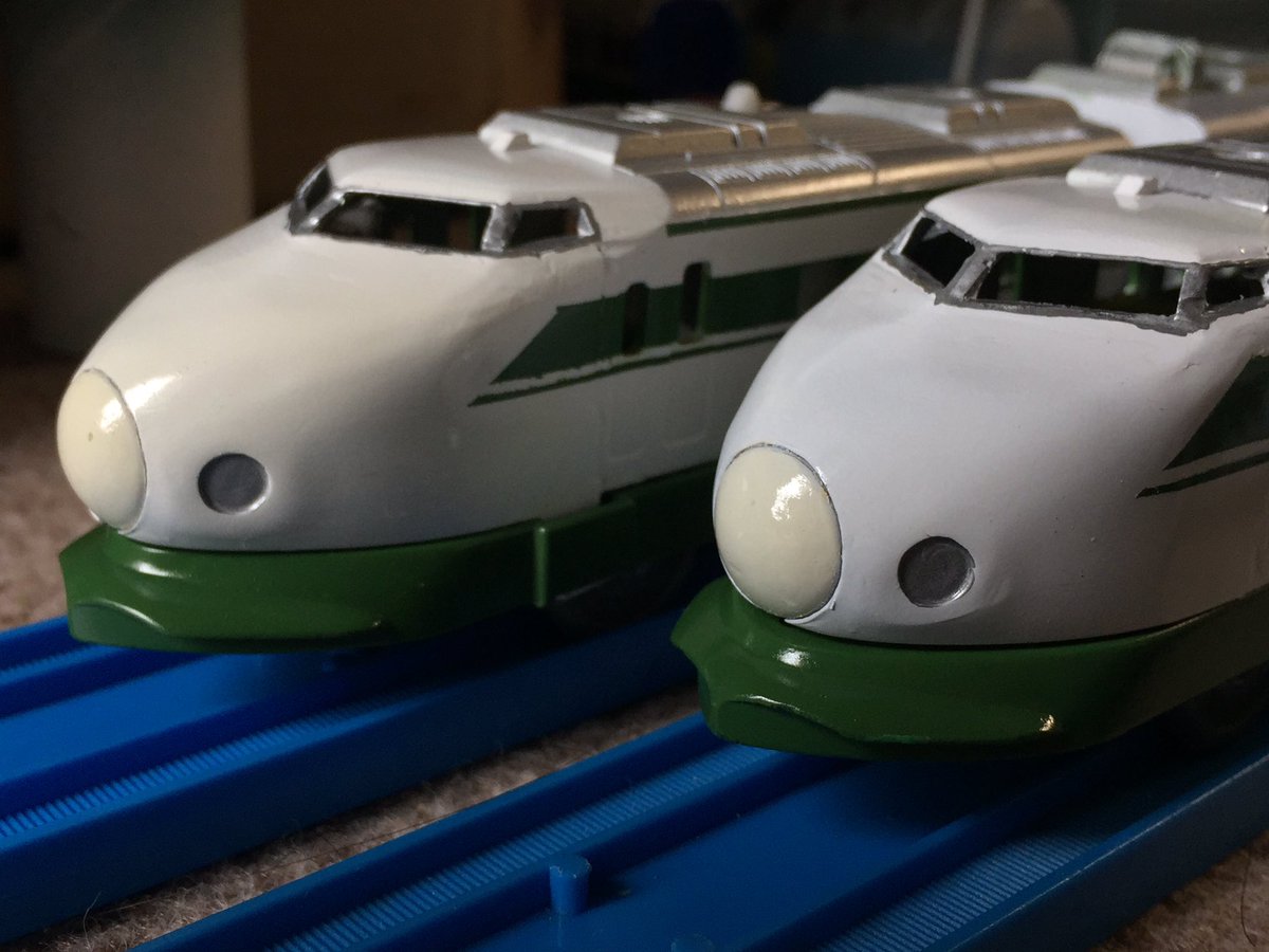 池谷 新作3つ目 0系新幹線 ラウンドノーズピンストライプタイプです 車体と運転台は100系のものを使用 シルエットにも少しこだわりました 池谷 新作3つ目 0系新幹線 ラウンドノーズピンストライプタイプです 車体と運転台は100系のものを使用 シルエットにも少しこだわりました