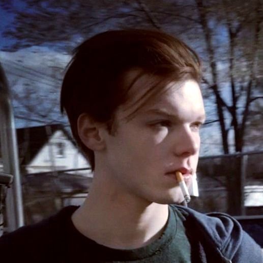 hookmejames's tweet image. #NewProfilePic
Oue j&apos;fume