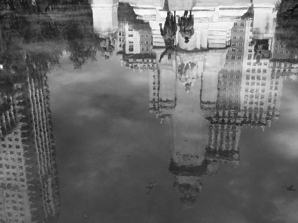 Certicaee's tweet photo. Reflejos de Madrid. Plaza de España  #Madrid @SecretosdeMadrid https://t.co/6Cuik9VP6R
