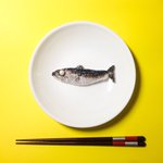 え、これビーズ？!ビーズ刺繍で作った本物そっくりの「死んだ魚」がやばいw