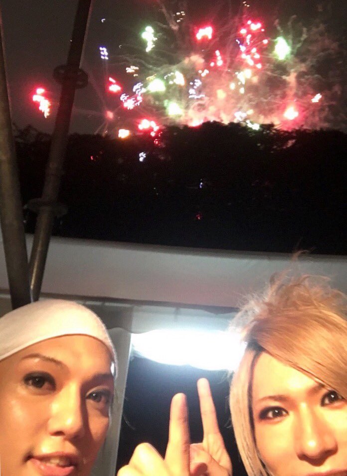 junjunmjgirly's tweet photo. ㅤ
　ゆ　　下　　打
　た　　か　　ち
　か　　ら　　上
　と　　見　　げ
　見　　る　　花
　る　　か　　火
　か        ？         、
    ？ https://t.co/TXKhFA4xDT