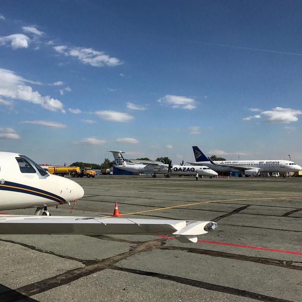 borya's tweet photo. Cessna Citation, Qazaq Air Bombardier Dash-8 and Air Astana Airbus A320 on a ramp in Kostanay UAUU airport, Kazakh… https://t.co/VHe1dOCRD5 https://t.co/Iec43h817q