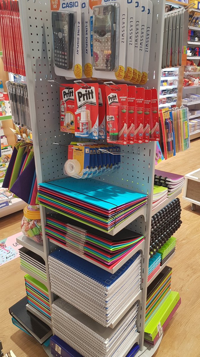 Terug naar school.
De display is weer aangevuld voor een fantastisch schooljaar