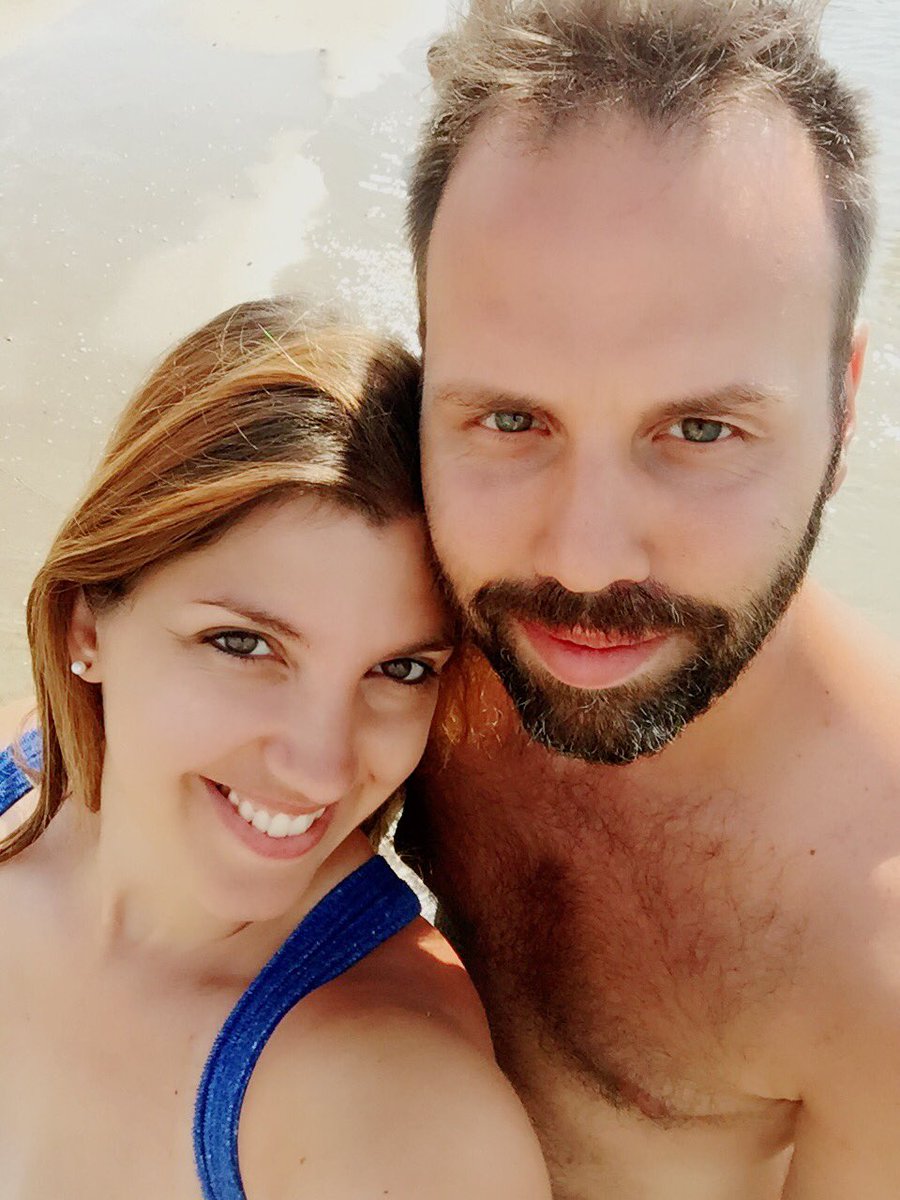 LauraLife_Style's tweet photo. Creiamo il nostro #business anche dalla spiaggia😎
Ci basta uno smartphone 📱
@AleLifeStyleUG @LauraLife_Style https://t.co/PkakeFOaIT
