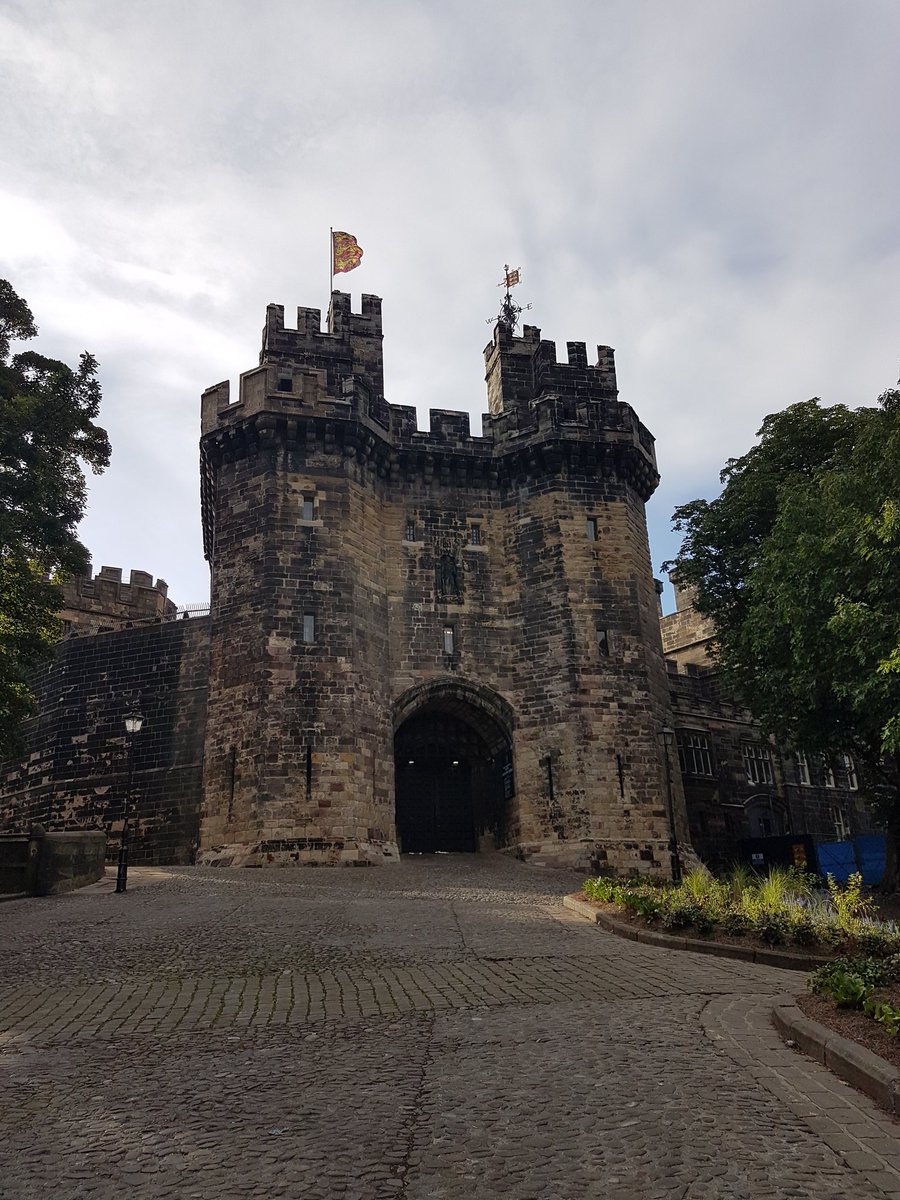 LancasterGuide's tweet photo. #OTD in 1612 #ThePendleWitches were hanged. Find out more on today's 'WITCHCRAFT-1612' tour. 2pm from #LancasterCastle 's main gateway https://t.co/nJWnz9vFKv