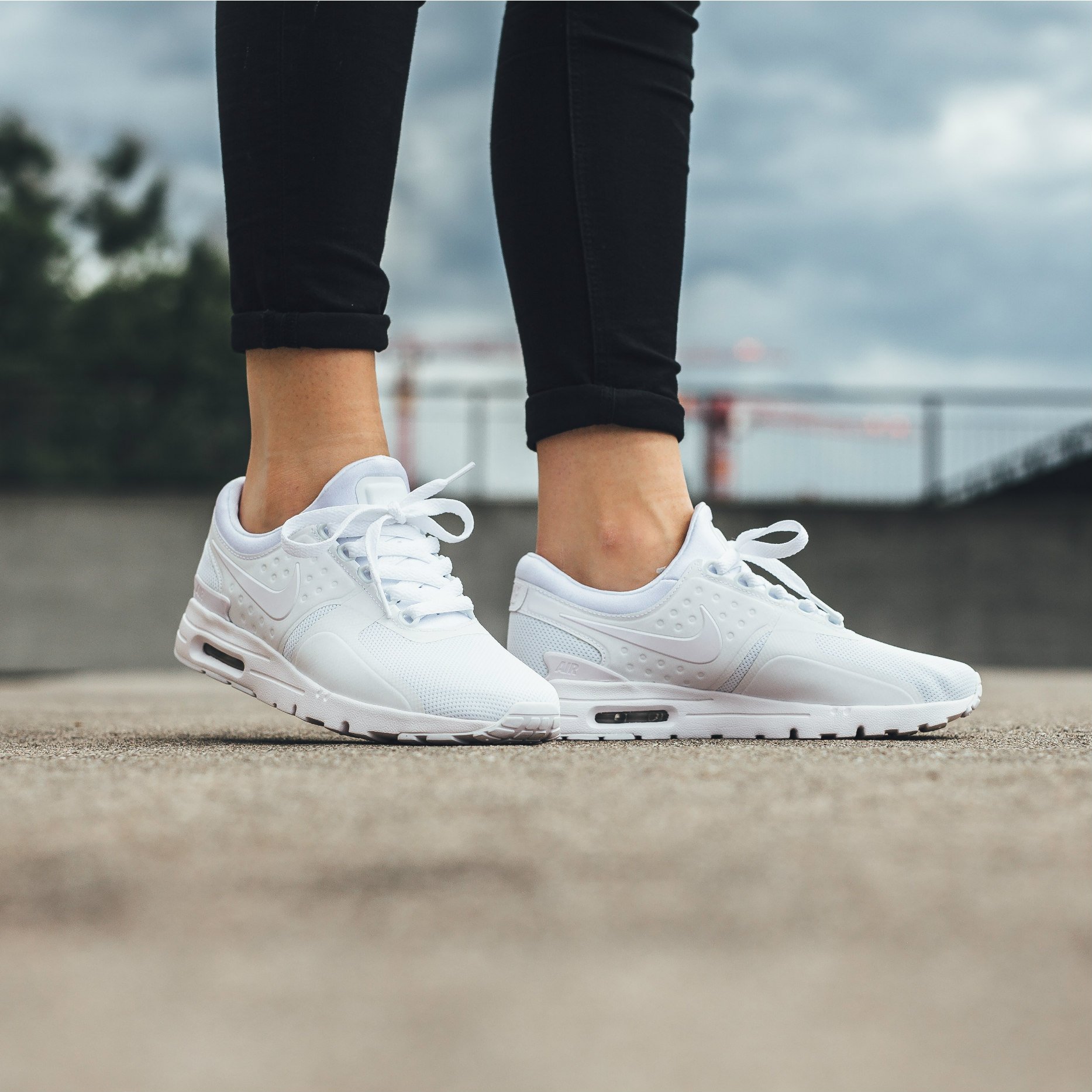 maagpijn fout Ruilhandel SHELFLIFE.CO.ZA on Twitter: "Nike WMNS Air Max Zero - Triple White Shop  now: https://t.co/e0RVYWs7WW https://t.co/hY3VANyZ5W" / Twitter