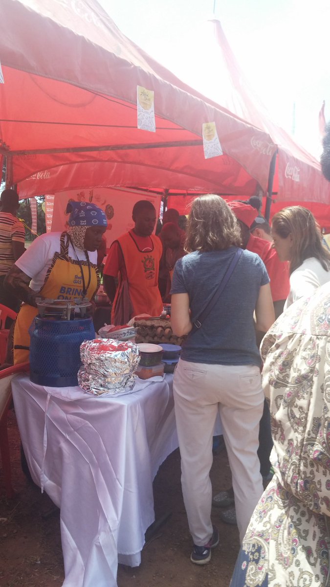EDXTravel's tweet photo. The sky is clear &amp; tell u what? #KampalaRolexFestival is on!. #StreetFood #Kikomando #VeggieRolex plus much more at Uganda Museum Grounds https://t.co/ns5HE8JgZn