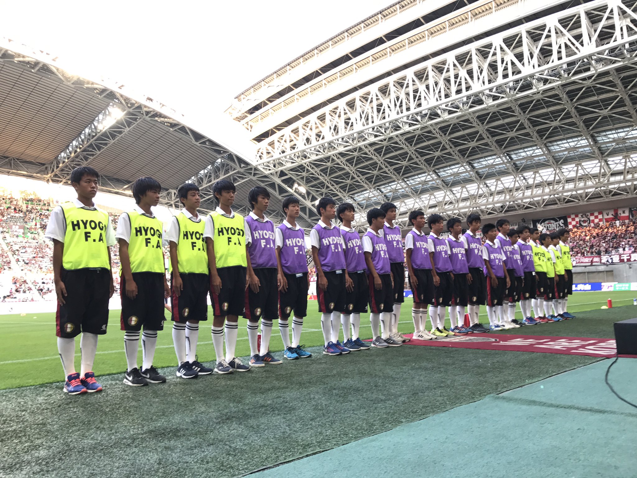 ヴィッセル神戸 本日のボールパーソンは 兵庫県立御影高校サッカー部の皆さんです どうぞよろしくお願いします Vissel 神戸vs横浜fm Jリーグ Dazn サンデーjプライム 高校サッカー がんばれ高校生 T Co 5iuo8mpw05 Twitter