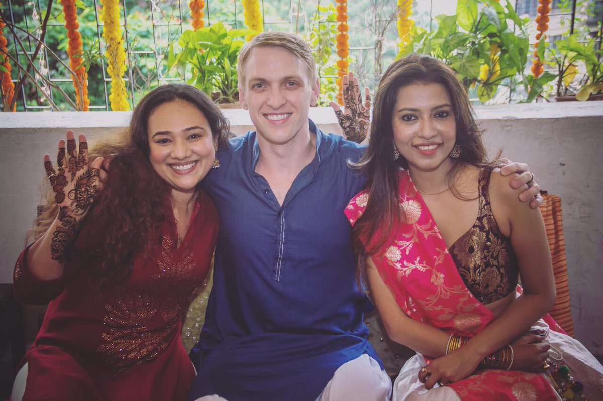 ibrentgoble's tweet photo. I've never had sisters; they come the closest. Irreplaceable. 

#peaceofblue #sisters #friends #family #love https://t.co/8ddWGKsvdZ