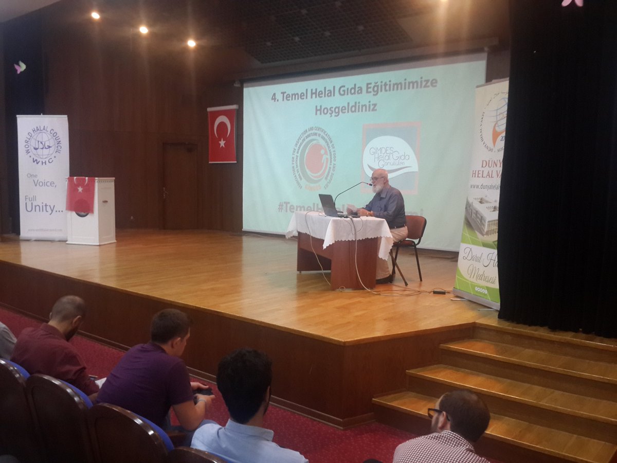 GİMDES Başkanı Hüseyin hocamız sunumlarını gerçekleştiriyor...

#TemelHelalGıdaEğitimi