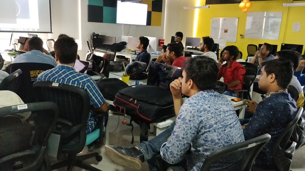 linuxchixin's tweet photo. . @BrihiJ &amp; @shravika_mittal talking about @tesselproject &amp; experiences at RGSoC at LinuxChix India &amp; 0p3ns0urc3 meetup 
#linuxchixindia https://t.co/D9EXgzRirA