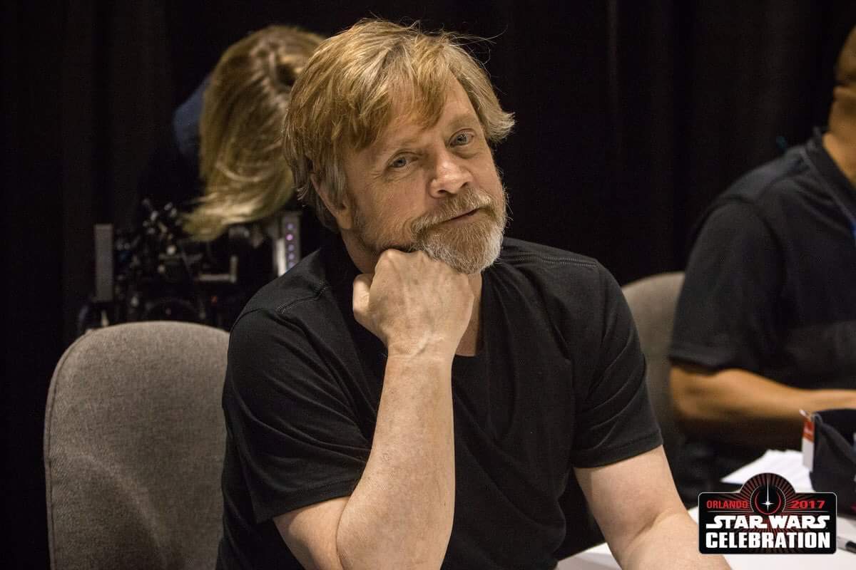 This is how I used to sit and gaze at @HamillHimself when I was a teen. ❤ #Dreamy #DailyCover 

(I still feel like I'm a teen! 😉😜)