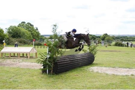 MEET THE COMMITTEE
BUCS VICE CAPTAIN: Shelbey Adamson