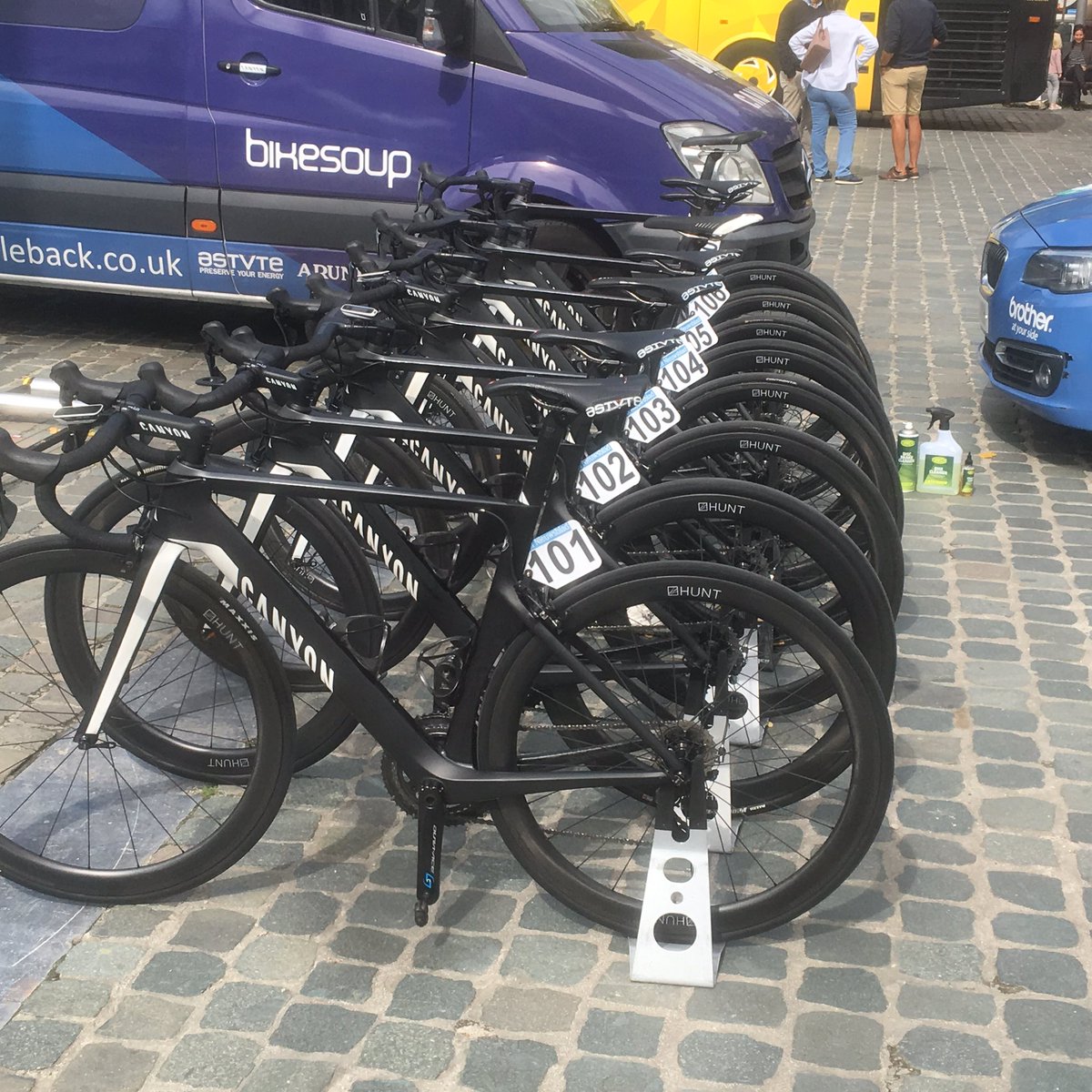 Ready to go!!!@BIKEChnlCanyon <a href="/HuntBikeWheels/">HUNT Wheels</a> <a href="/Bikesoup/">Bikesoup</a>  <a href="/TimElverson/">Tim Elverson</a> <a href="/FenwicksBike/">FenwicksBike</a> <a href="/eisbergwine/">Eisberg Alcohol Free Wine</a>