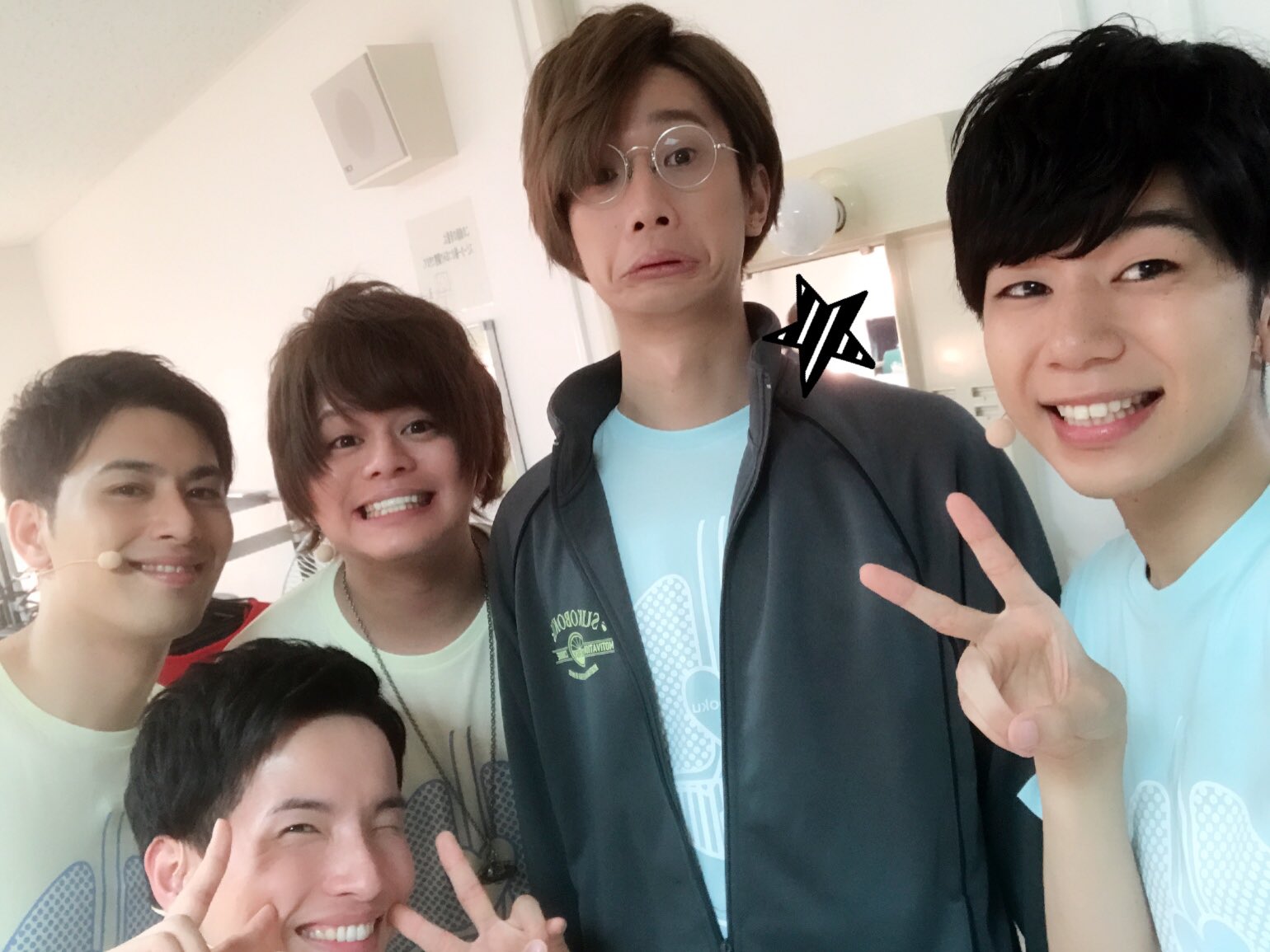 西山宏太朗 西山宏太朗の健やかな僕らdvdリリースイベントありがとうございました たくさんの方が集まっていただきとても嬉しかったです 本当に楽しすぎるメンバーでステージに立てて もう笑い疲れました そして 二期も発表されました よろしくお願い