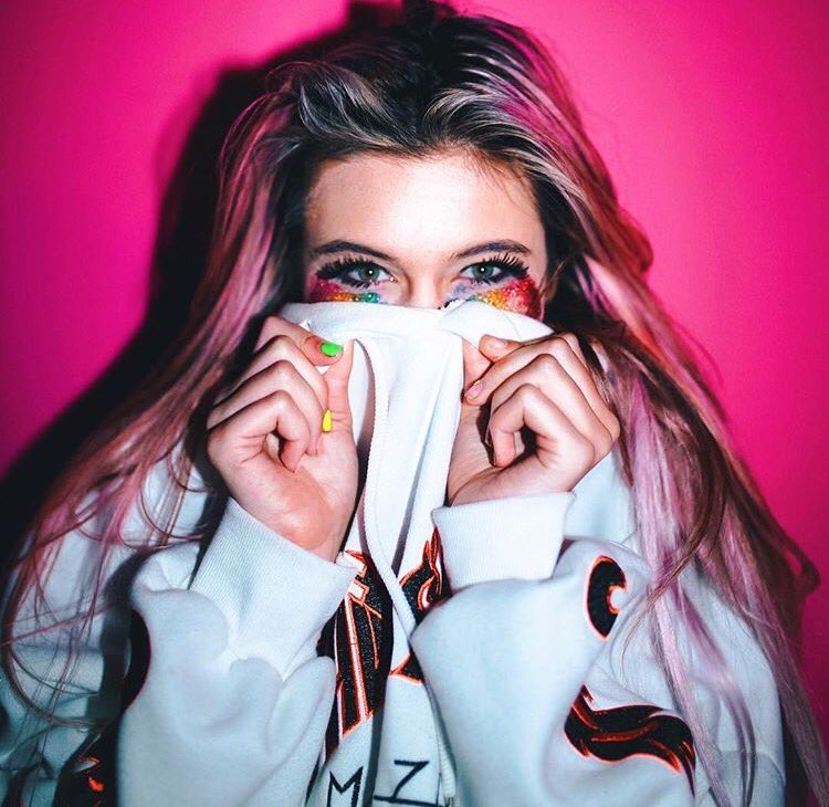 zieglers_bae's tweet photo. Jessie Paegeちゃんすごくかわいい💕ピンクが似合う人ってそういないよね！@jessiepaege love ya! https://t.co/RRYeEO7IeH