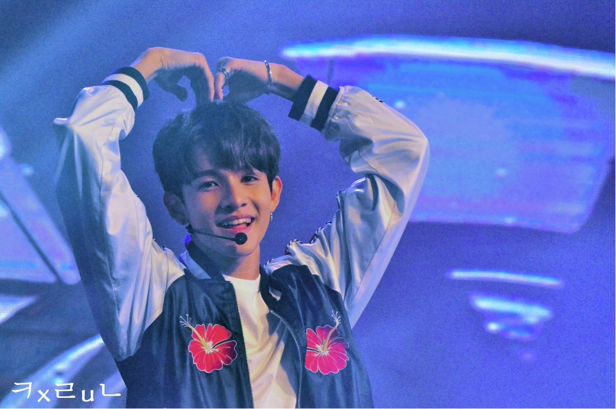 bintangyook's tweet photo. KIMSAMUEL_INTL: RT kxlun: 170819 김 사무엘 홍콩 쇼케이스 HQ 1P
Please repost with credit, do not remove logo.
#samuel #kimsa… https://t.co/2Yxbbo5h2b
