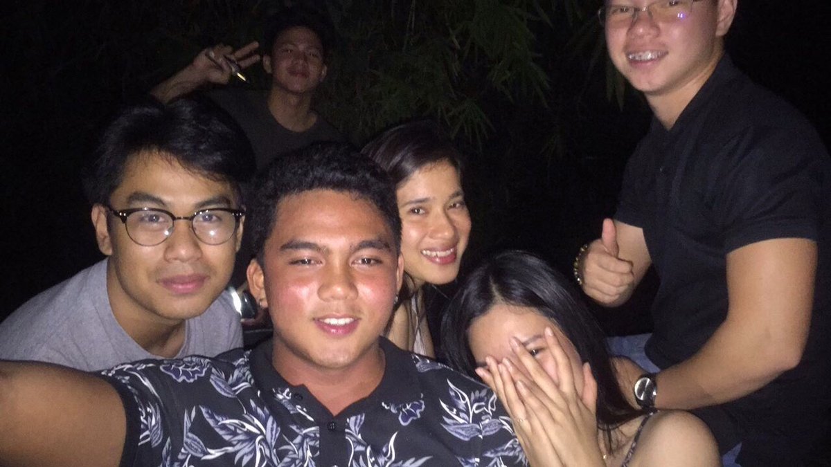 MartinLacorda's tweet image. Cheers to the nights that turned into morning and the friends who turned into family. #Kadayawan2017