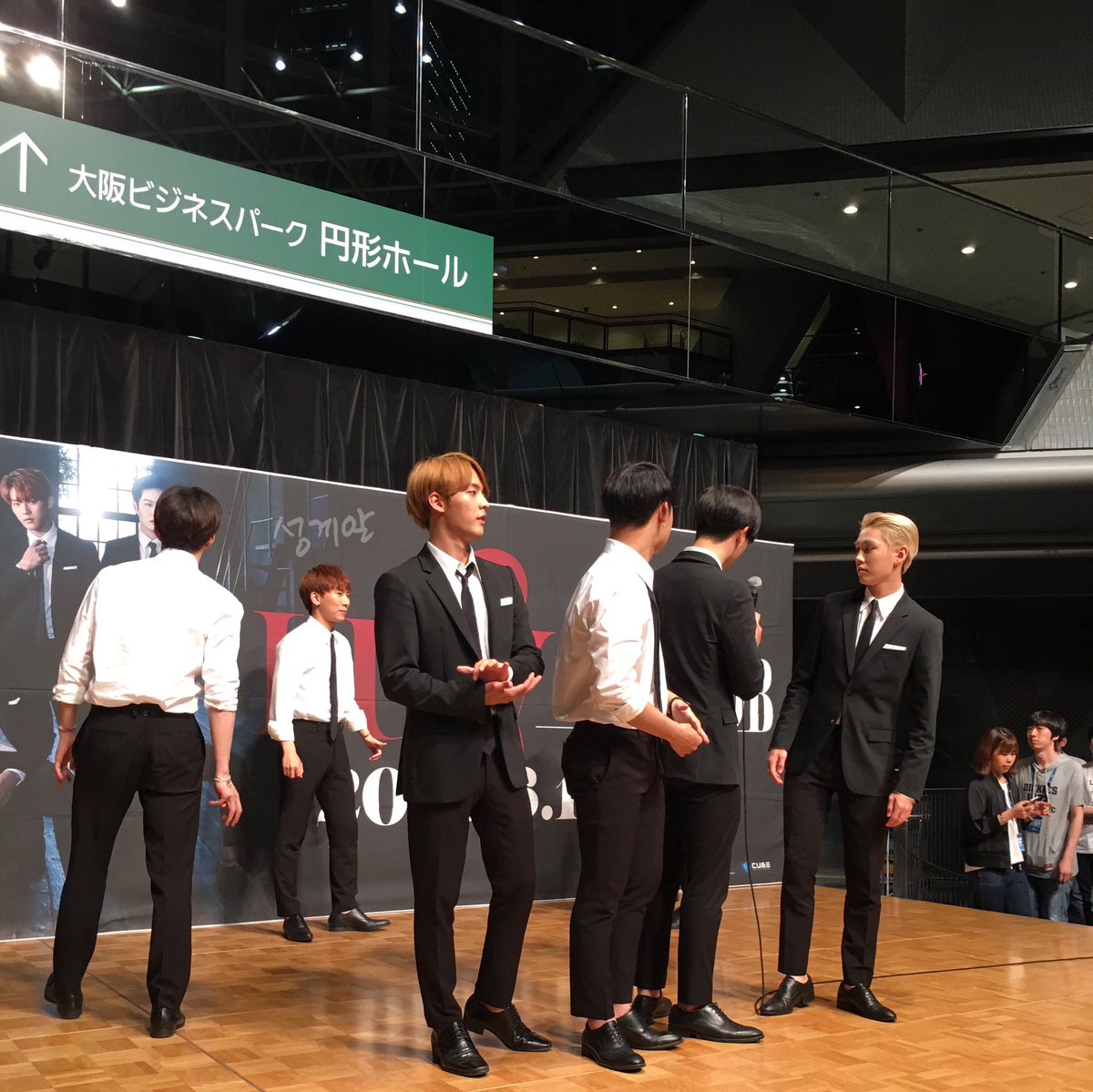 uneesushi's tweet photo. 160620 트윈21
이날 사진은 아직도 다 못봤음 https://t.co/sIgO1pjhcI