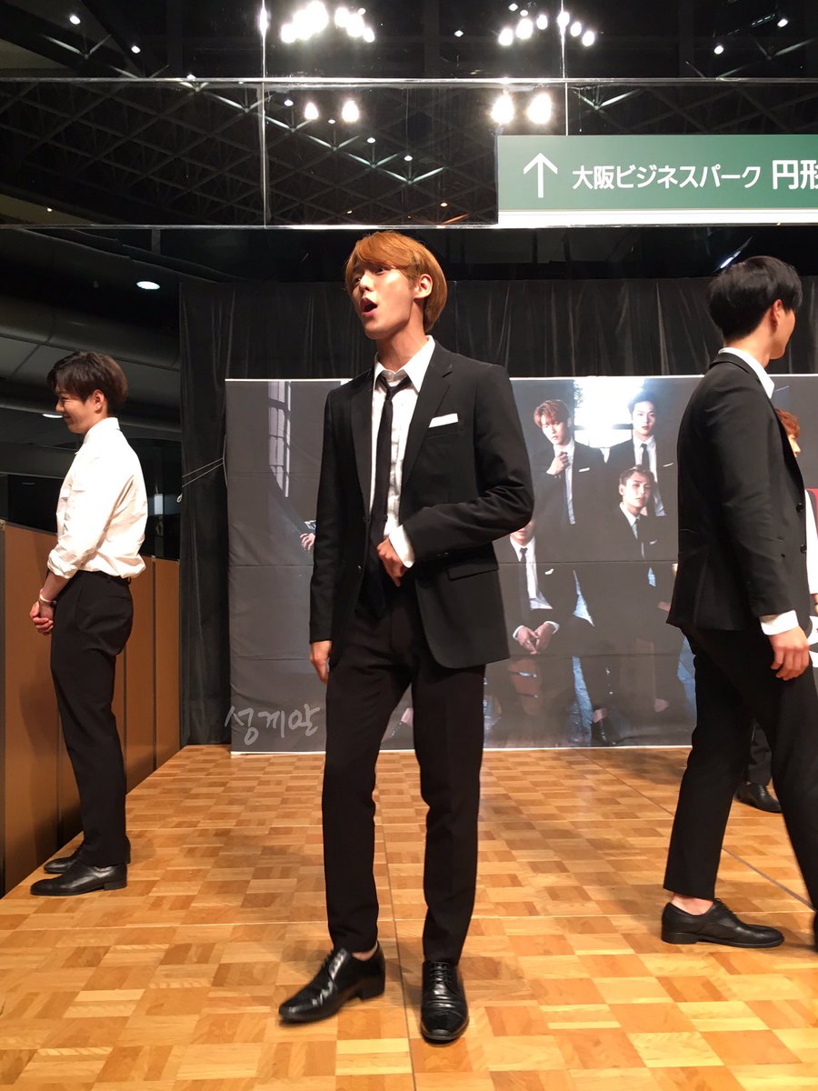 uneesushi's tweet photo. 160620 트윈21
이날 사진은 아직도 다 못봤음 https://t.co/sIgO1pjhcI