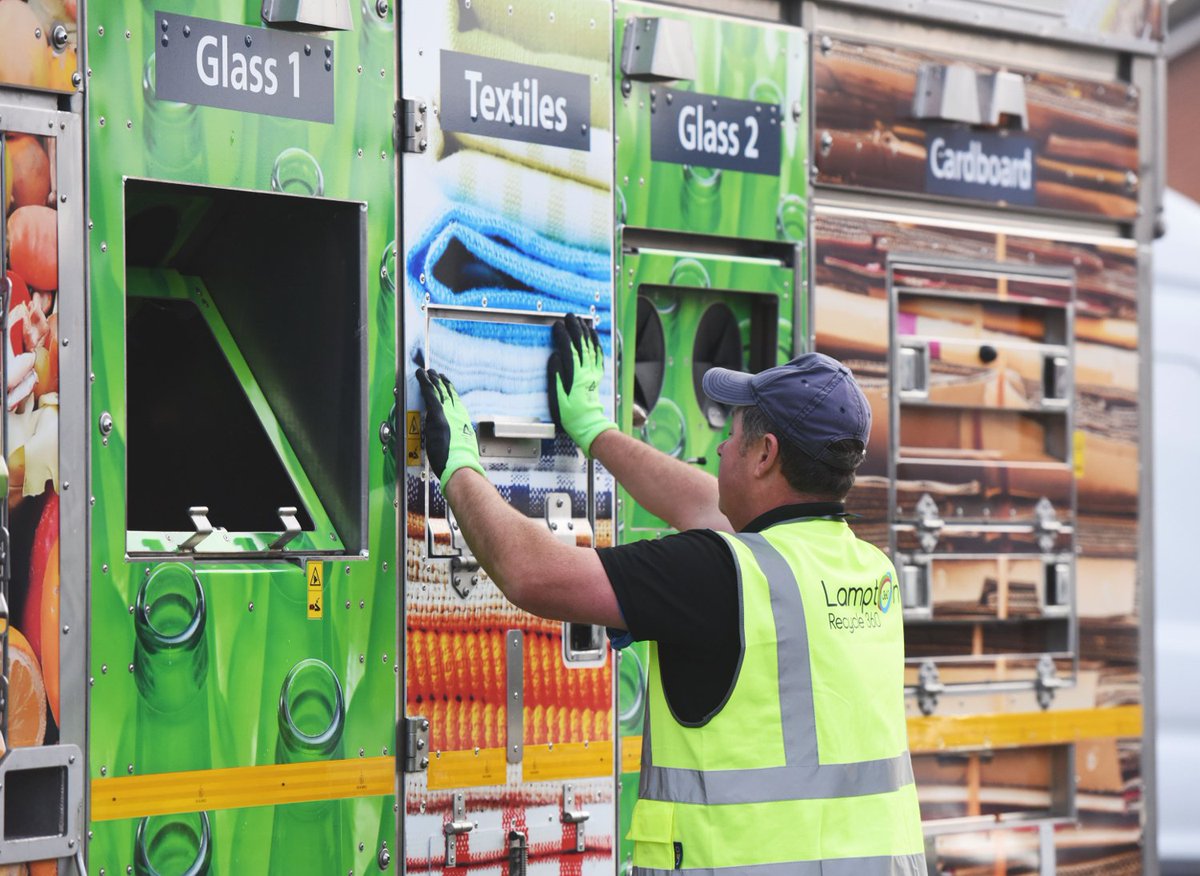 LBofHounslow's tweet photo. Thank you to all our residents for recycling.

Please remember to ‘wash &amp; squash’ your items, especially plastics. https://t.co/Qhv4m3IFoR