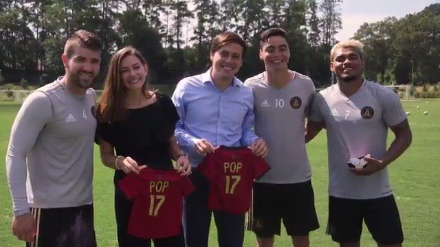 Gender Reveal: #ATLUTD Style 🎉👶 https://t.co/zd2QtTD1rx