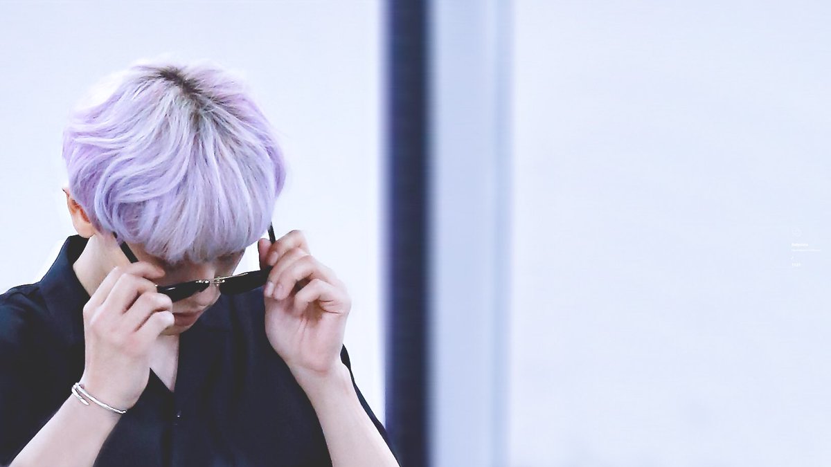 chanyeol pics tweet media