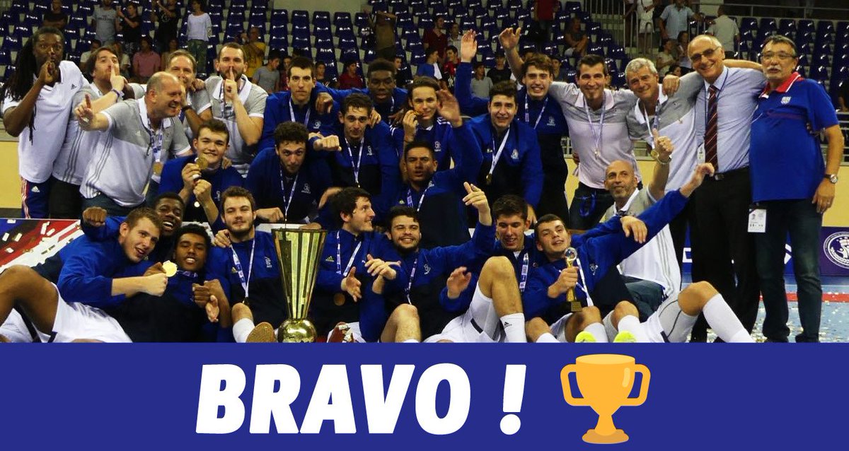 FRAHandball's tweet photo. #EdF-U19M-MONDIAL
Les U19 ont décroché un 2e titre de champions du monde consécutif ! ✊
Deuxième marseillaise, un été en or ! 🥇
#BleuetFier https://t.co/oV9VSkTjAf