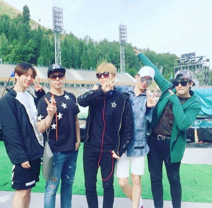 spanish_UKISS's tweet image. [eli_kim91]
Finalmente en Kazajstán! No podemos esperar para ve a todos nuestros fans por primera vez! #StarofAsia #HermosoPaís #TeVeoPronto