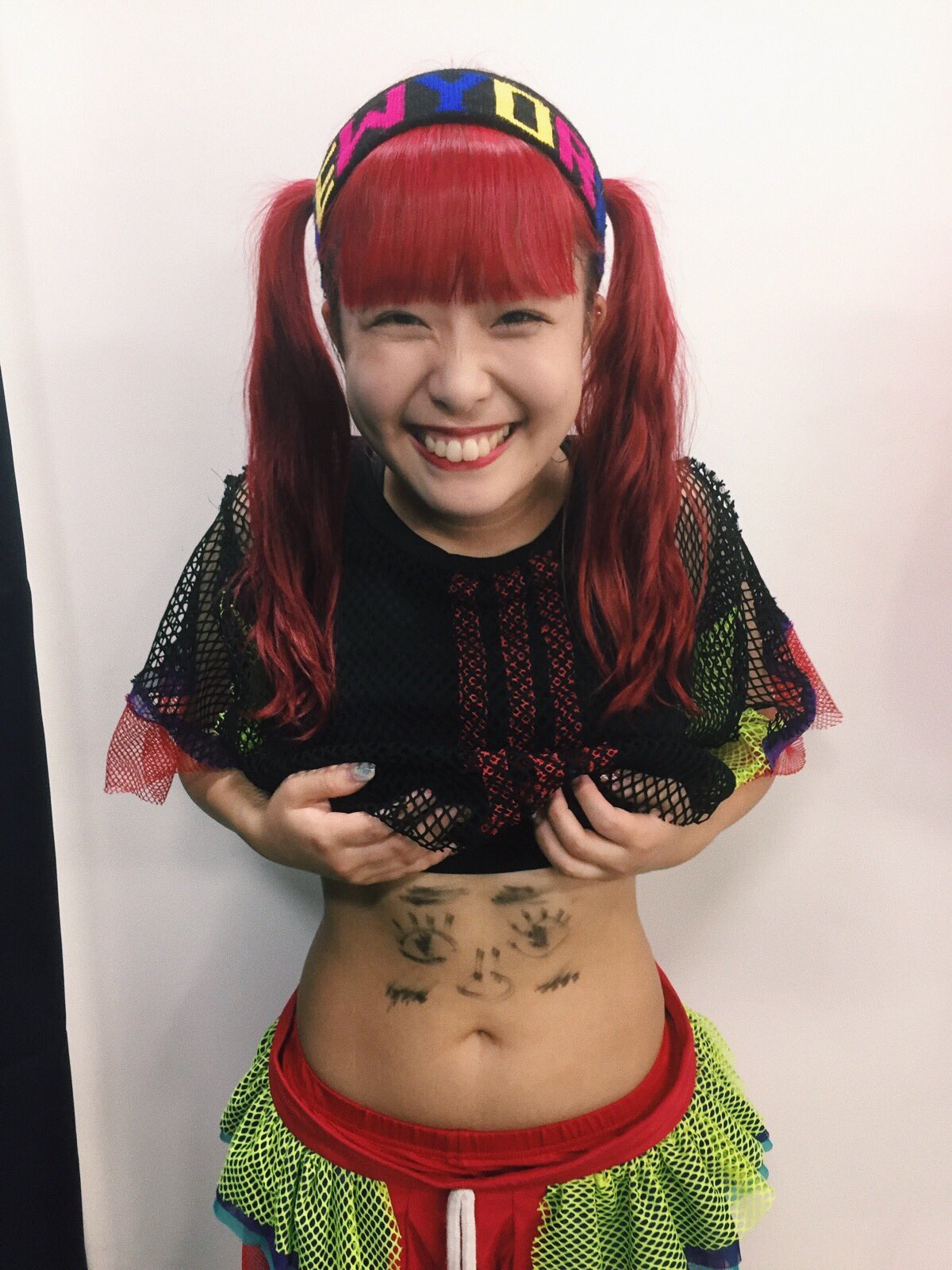 日向ハル フィロソフィーのダンス Summer Sonic 17 Jungle Stageありがとうございました おっきくなっていつかまた戻ってくるぞという気持ちを込めて腹踊りした おとはす画伯が描いてくれた顔つきの サマソニスペシャルバージョン 日向ハル フィロソフィーのダンス Summer Sonic 17 Jungle Stageありがとうございました おっきくなっていつかまた戻ってくるぞという気持ちを込めて腹踊りした おとはす画伯が描いてくれた顔つきの サマソニスペシャルバージョン