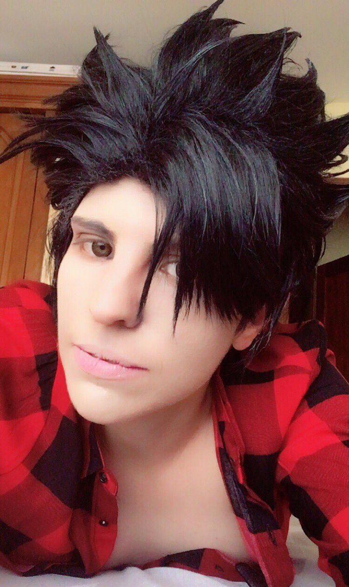 MarshMelouh's tweet image. Y ayer tocó probar el maquillaje de #Kuroo, no quedo tan bien pero poco a poco :) #makeup #haikyuu  #cosplay