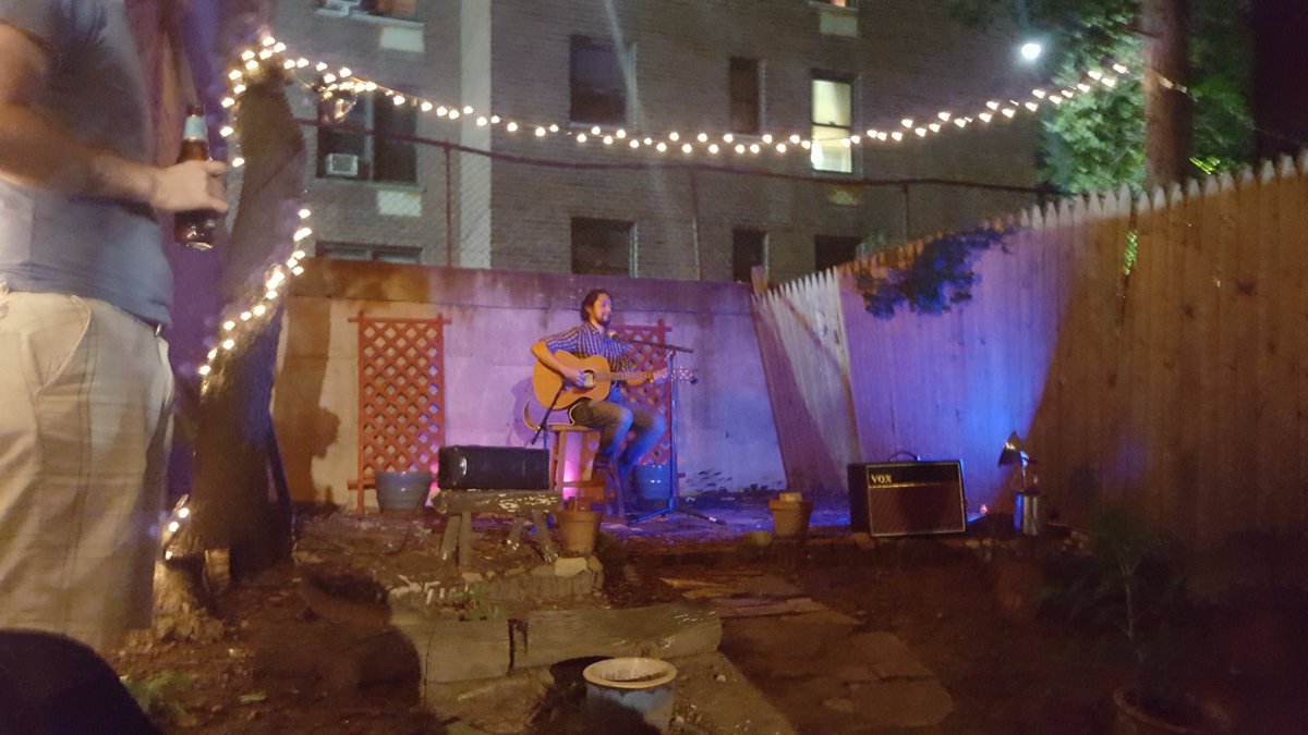 hameerzawawi's tweet photo. What went down yesterday at #JuniperSessions. Had great fun with everybody. Also had my first #smore. #singersongwriter #brooklyn #nyc https://t.co/dwKAgBlvkt