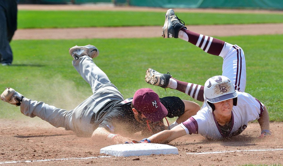 BPettipiece's tweet photo. Semi final action @ noon today at Labatt Park for the @London_Badgers in the 18U National Championships. #badgersbaseball #BringYourAGame https://t.co/EeqXk6hUkL