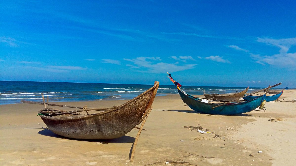 winterghost1970's tweet photo. Beautiful Tam Thanh Mural Village ❤️
#TamThanh #Vietnam #art #travel #TamThanhMuralVillage #murals #painting #beauty #beach https://t.co/f7G4gatVxt