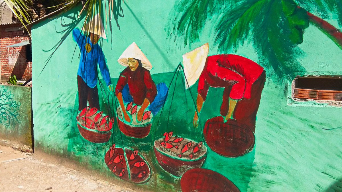 winterghost1970's tweet photo. Beautiful Tam Thanh Mural Village ❤️
#TamThanh #Vietnam #art #travel #TamThanhMuralVillage #murals #painting #beauty #beach https://t.co/TamezaNvdO