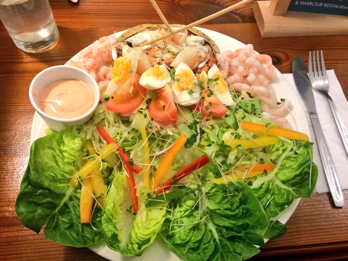 MariaLetizia3's tweet photo. Ah, comunque buon appetito 😋 #fishforme please!!! #yummyyummy https://t.co/FBZ0YT6zpP