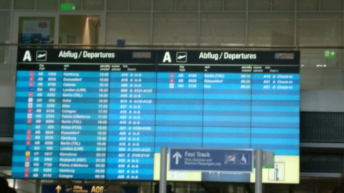 MetalMatze's tweet image. MUC ✈️ TXL. Time to get home. Had a blast at @PrometheusIO #PromCon2017 and a really nice week. 😎