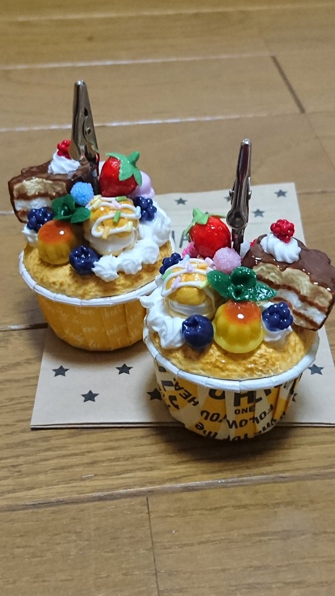 Suumi スイーツデコ No Twitter スイーツデコ カップケーキ メモスタンド 樹脂粘土 ハンドメイド