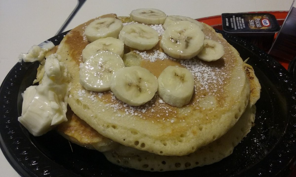 Cheavor's tweet photo. #Breakfast: #Banana #Pancakes. #Yummy! #CafeMetro #MurrayHill #Manhattan #NYC #NewYork #Food https://t.co/Gx2Nv7lDrs