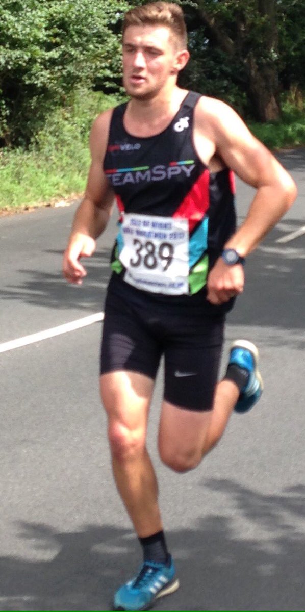 TeamSpy athletes Jack Grundy 1:21:12 &amp; Dave Hunt 1:33:06 at IW Half Marathon today, great running on a lumpy course! @SpyVelo