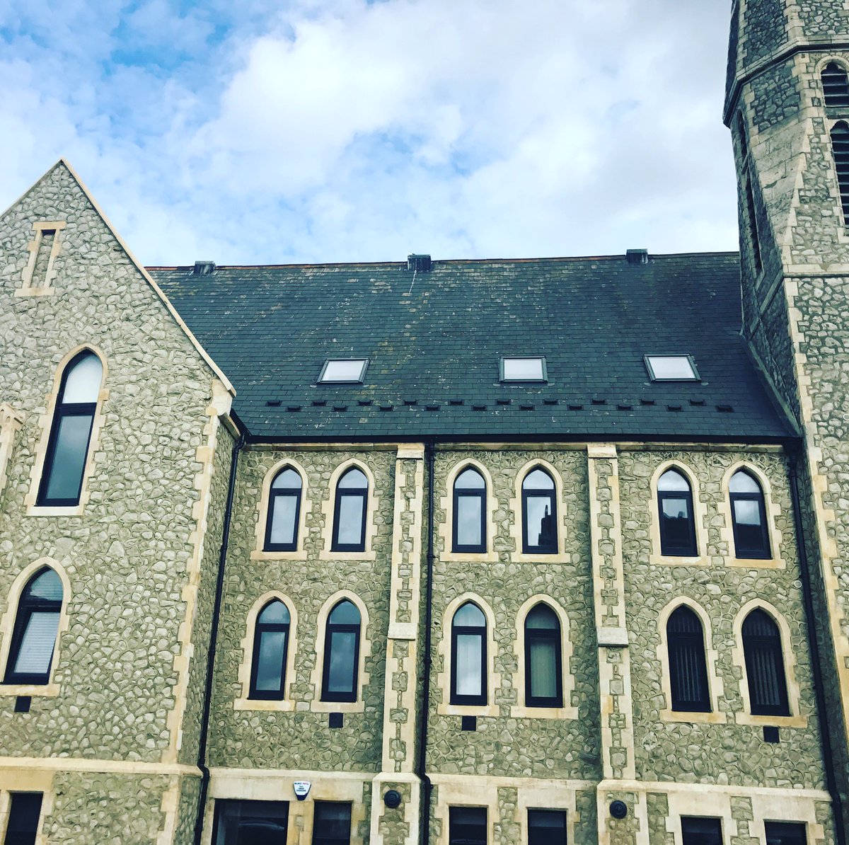 Love seeing old buildings turned into new #landlordlife #oldintonew #greyfinish #construction