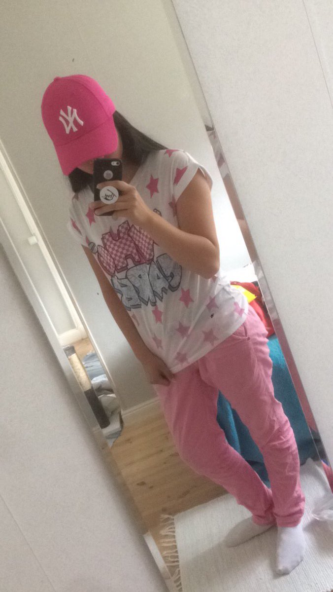 Eh2Elin's tweet image. #todaysoutfit Pink all the way