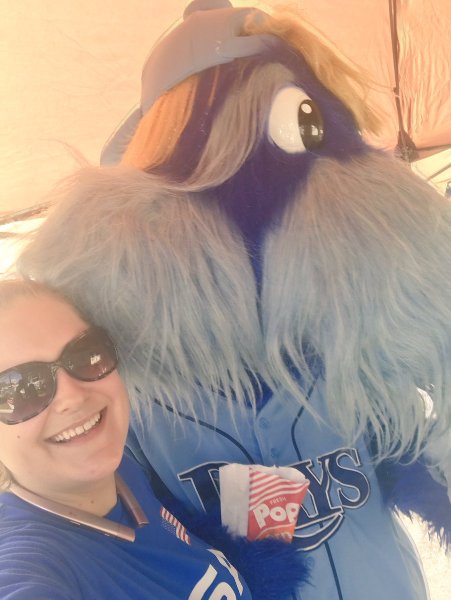 HillarySprint's tweet photo. Thank you @GTEFinancial for having us! #ilovemycreditunion #grandopening @TampaBayRaysFan https://t.co/ZTnxmPrmJb