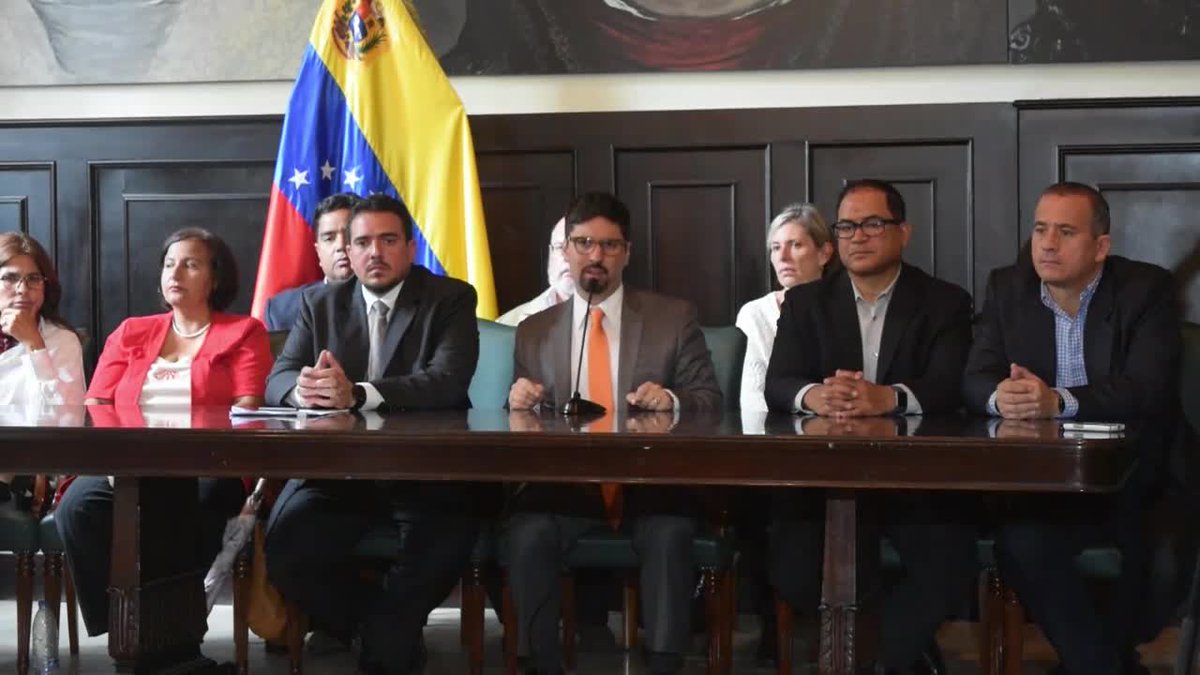 Democratic lawmakers in Caracas vowed to stand against the socialist "military dictatorship" bit.ly/2vecNTc?utm_me… https://t.co/Aoi7VDCoUZ