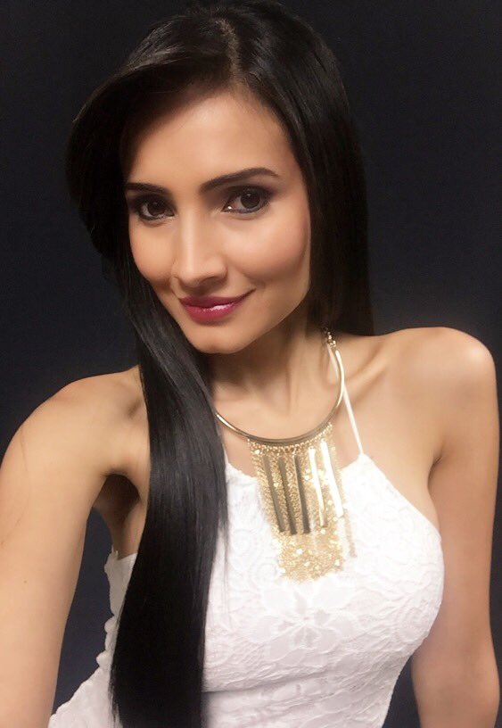 MASSIELCARRILLO's tweet image. Que tengan un maravilloso día!
Feliz domingo 😘 #Selfie