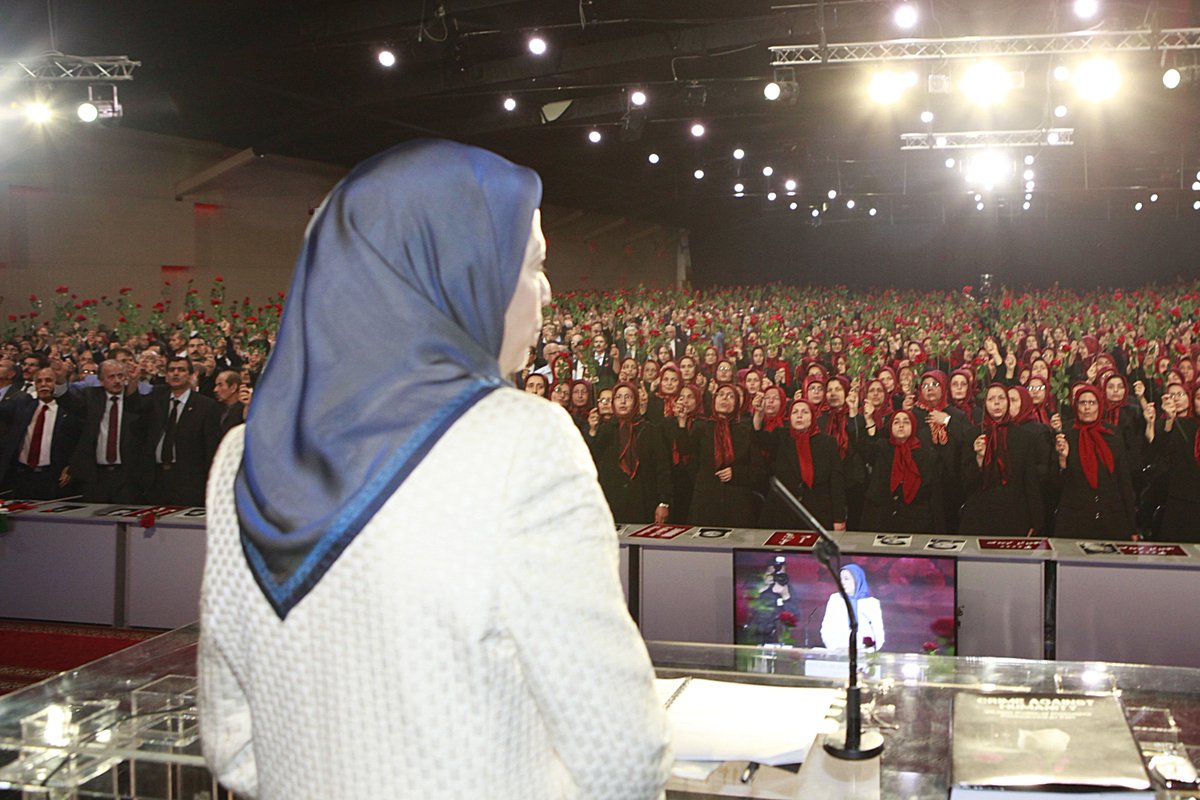 NCRIArabic's tweet photo. في الذكرى التاسعة والعشرين لمجزرة 30 ألف سجين سياسي ... #ايران 
#1988Massacre 
https://t.co/yWlEEeY6ZT https://t.co/kKpelYNvIN