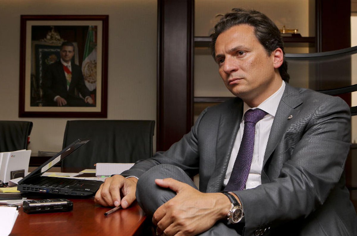 emeequis's tweet photo. Tres exejecutivos de Odebrecht acusan a Emilio Lozoya: "Él dijo a qué cuentas depositáramos $10 millones de dls" https://t.co/zRRjfQKCgT https://t.co/9uWGO7zNf2